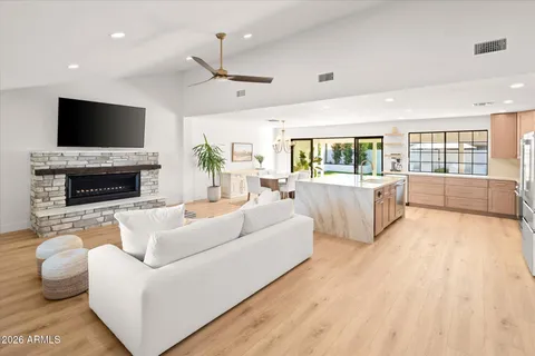 $1,129,000 | 8755 East Plaza Avenue, Scottsdale, AZ 85250