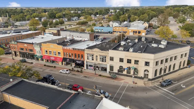 $475,000 | 522 South State Street, Belvidere, IL 61008