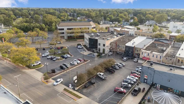 $475,000 | 522 South State Street, Belvidere, IL 61008