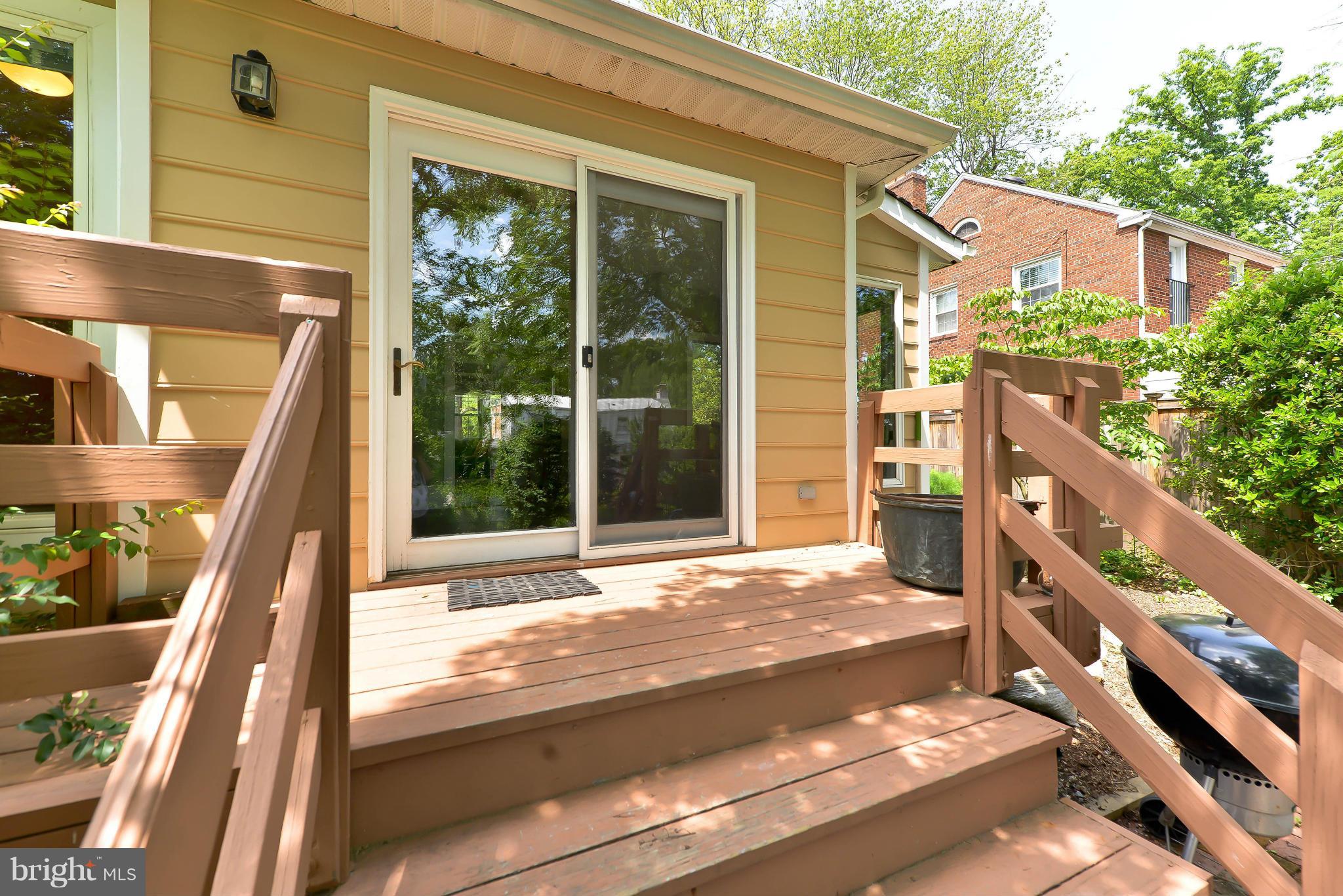 2903 Cameron Mills Road Alexandria, VA 22302 - Photo 22 of 30 Back porch