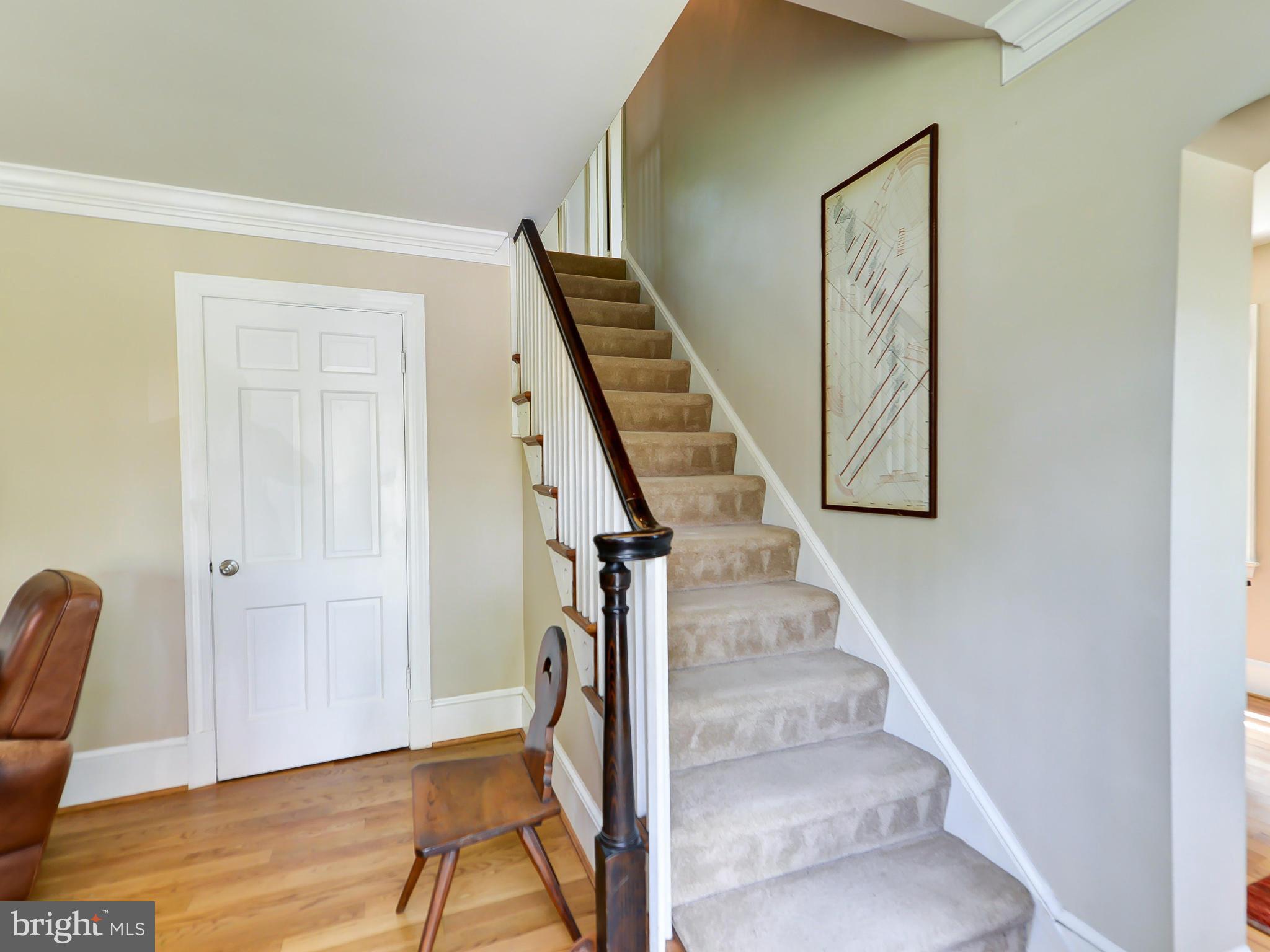 2903 Cameron Mills Road Alexandria, VA 22302 - Photo 4 of 30 Entry