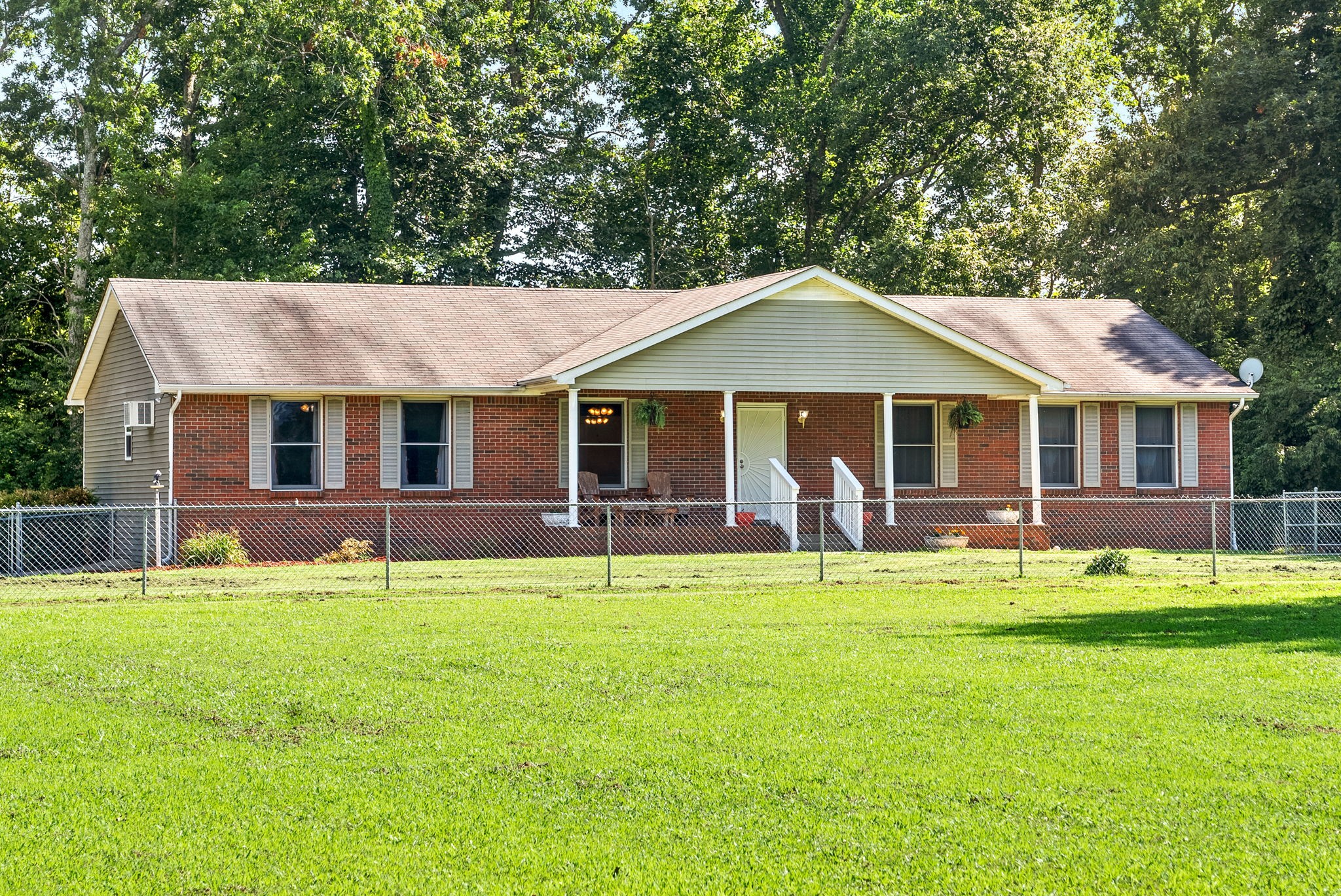 472 Wooten Road Clarksville, TN 37042 - Photo 1 of 39 Gallery Image 1