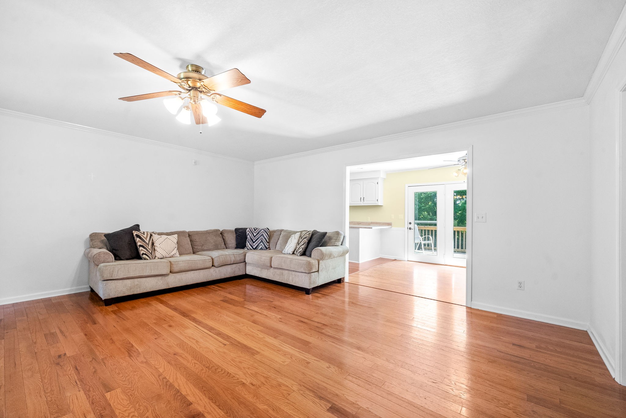472 Wooten Road Clarksville, TN 37042 - Photo 7 of 39 Gallery Image 7