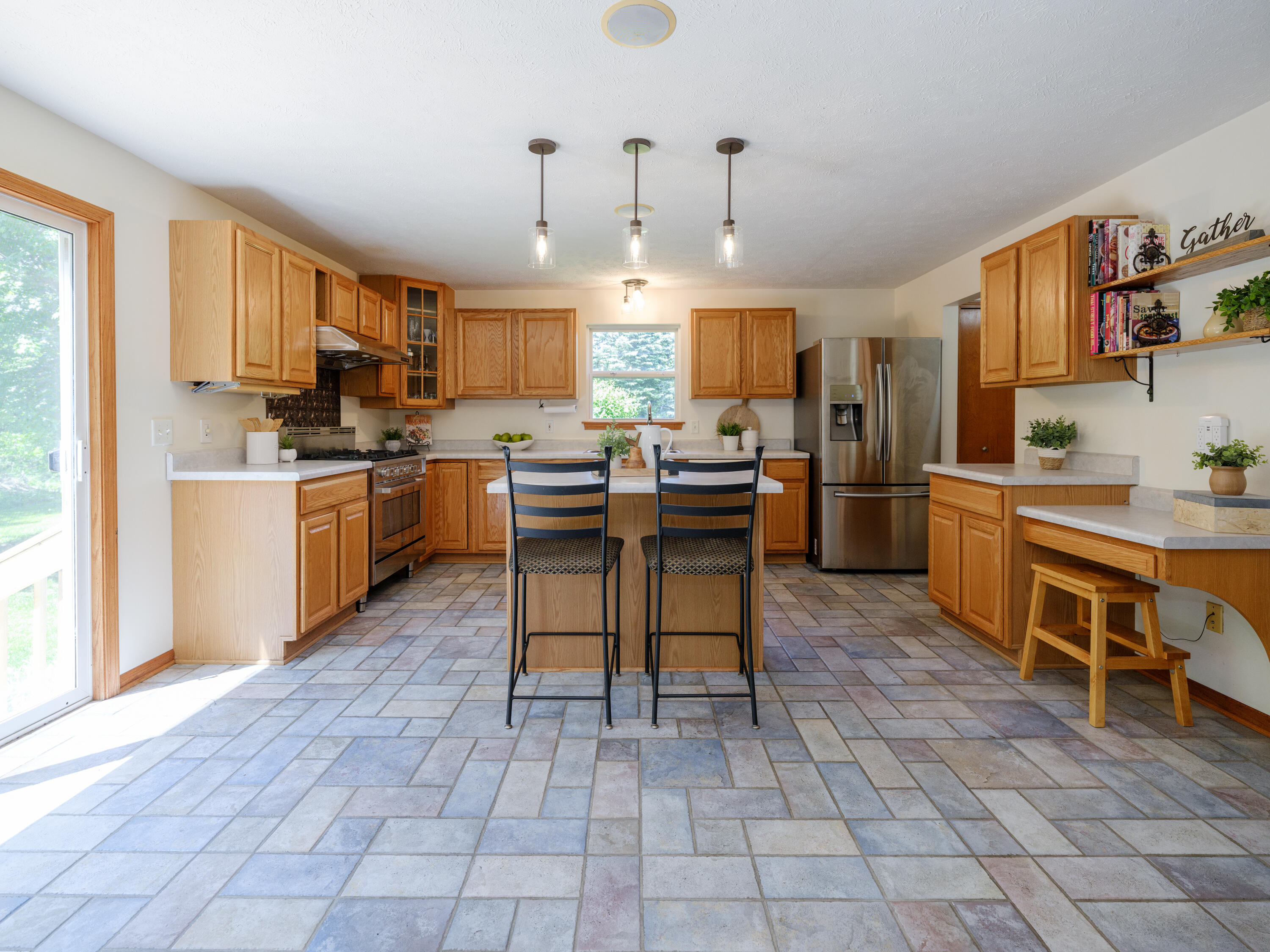 1042 Hunter Ridge Battle Creek, MI 49017 - Photo 8 of 47 1042 Hunters Ridge-107
