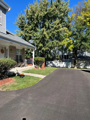 a view of outdoor space yard and porch