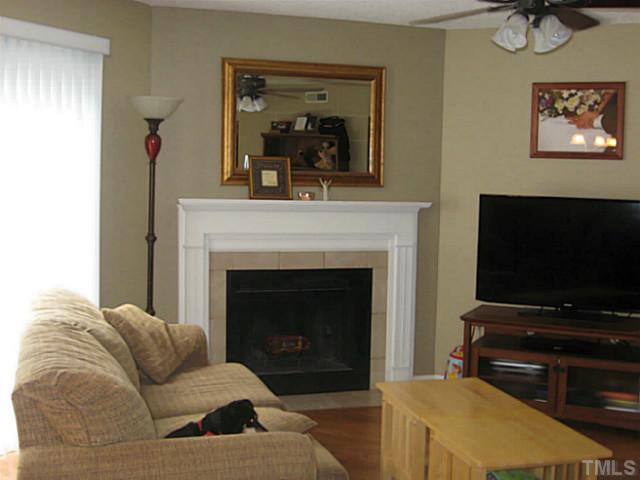 7919 Falcon Rest Circle Raleigh, NC 27615 - Photo 4 of 25