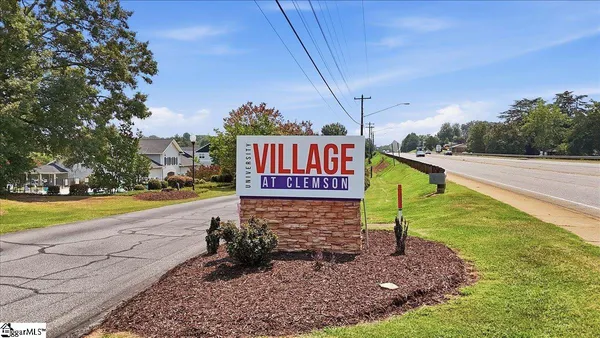 $185,000 | 146 University Village Drive, Unit J, Central, SC 29630