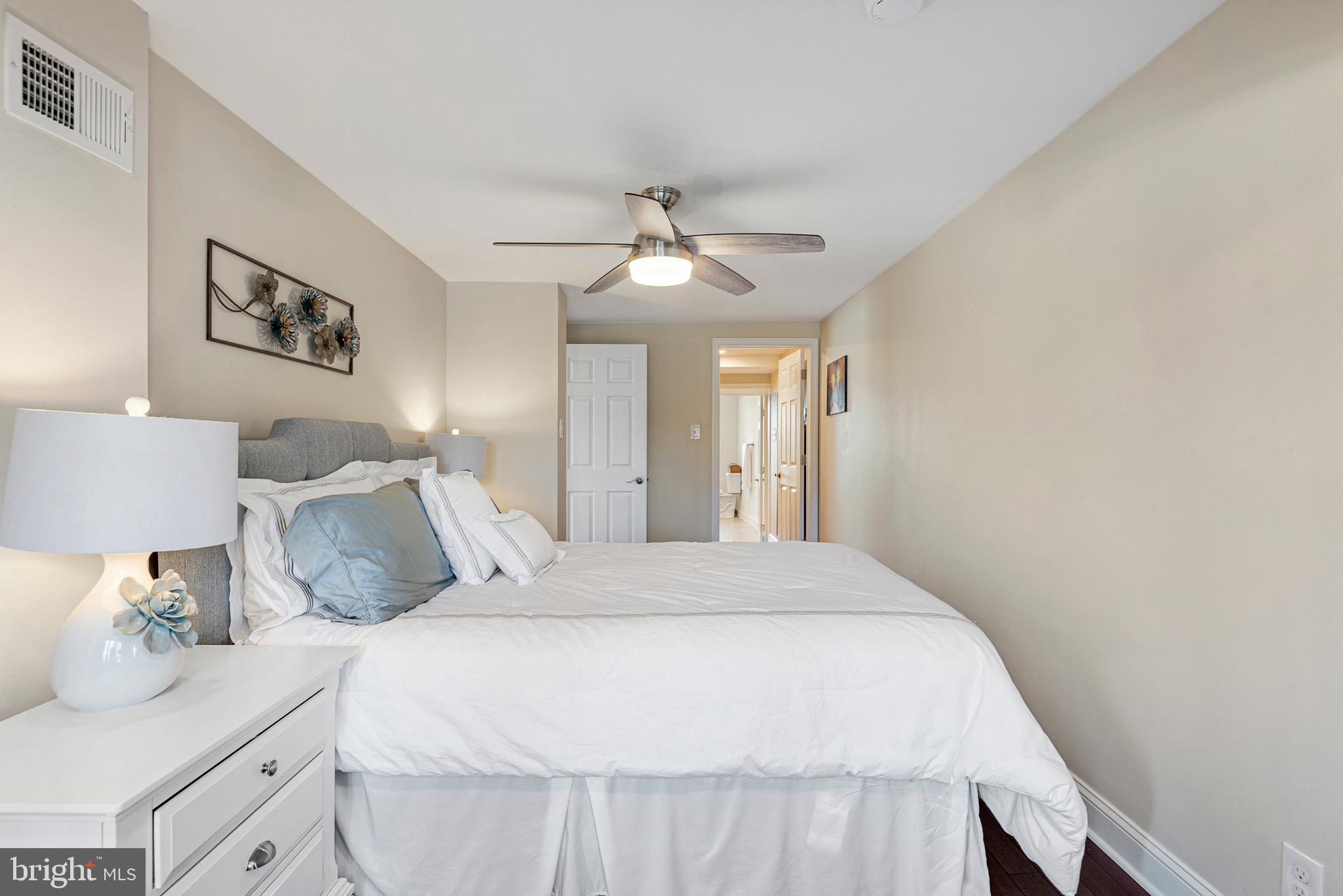 1626 Hampton Road Havertown, PA 19083 - Photo 20 of 43 1st Floor Master Suite
