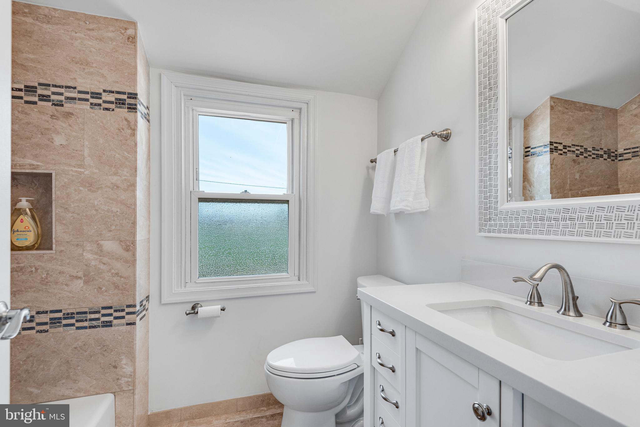 1626 Hampton Road Havertown, PA 19083 - Photo 30 of 43 2nd Floor Hall Bath