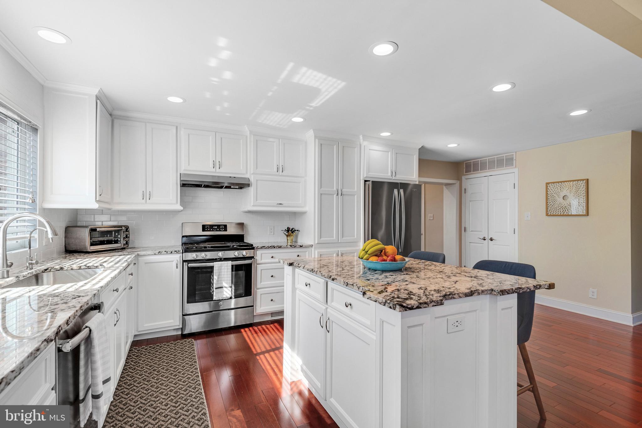 1626 Hampton Road Havertown, PA 19083 - Photo 9 of 43 Fully Updated Kitchen