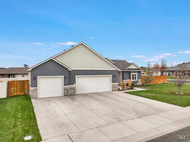 $399,900 | 221 Glacier Meadows Way, Kimberly, ID 83341