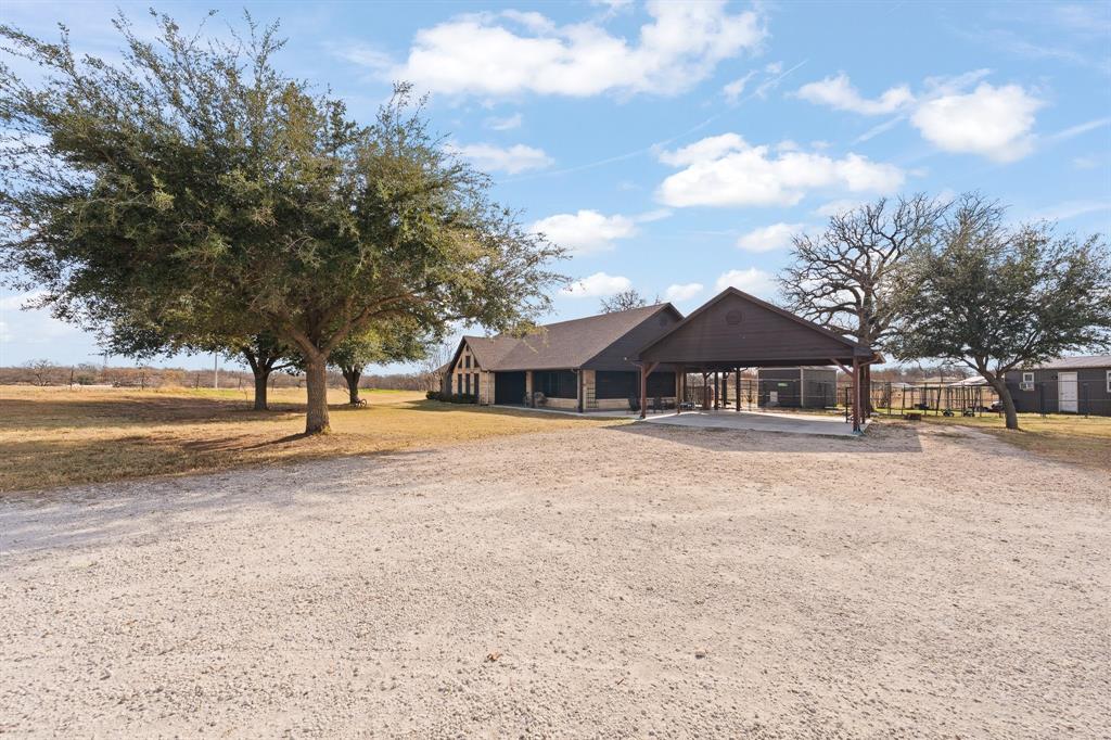 1366 HCR 1414 Covington, TX 76636 - Photo 3 of 39