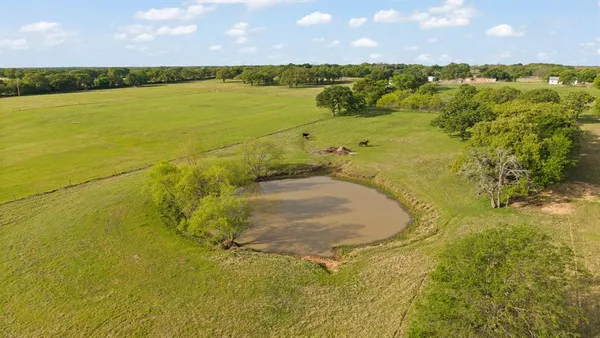 $698,000 | 1366 HCR 1414, Covington, TX 76636