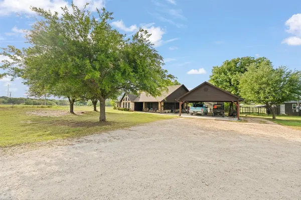 $698,000 | 1366 HCR 1414, Covington, TX 76636