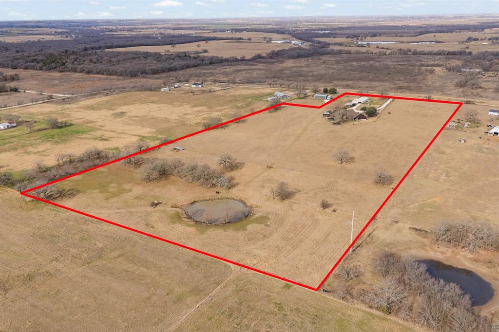 1366 HCR 1414 Covington, TX 76636 - Photo 37 of 39