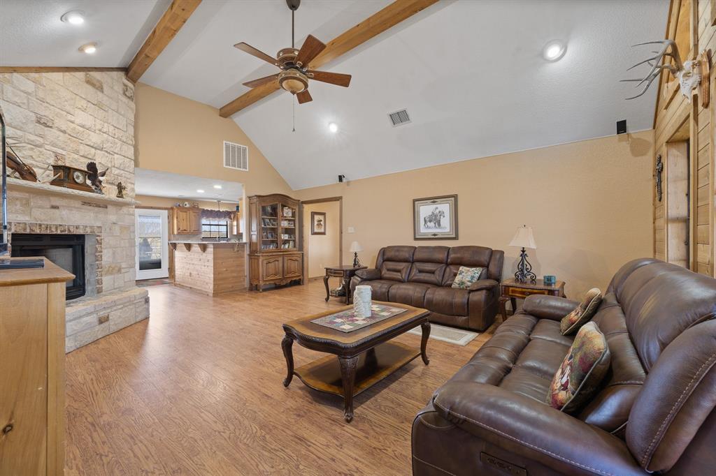 1366 HCR 1414 Covington, TX 76636 - Photo 7 of 39