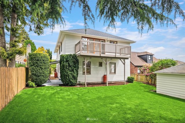 $1,537,000 | 3039 28th Avenue West, Seattle, WA 98199