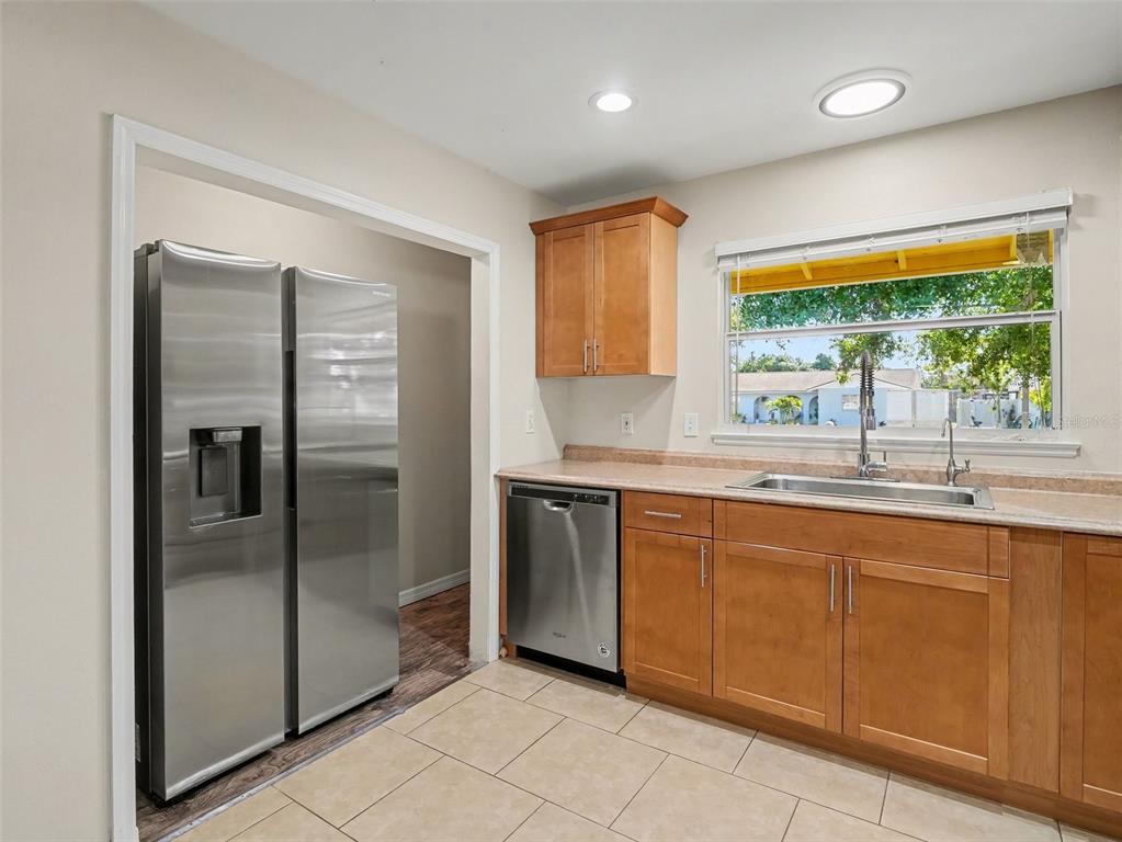 704 South Lockwood Ridge Road Sarasota, FL 34237 - Photo 20 of 55 Gallery Image 20