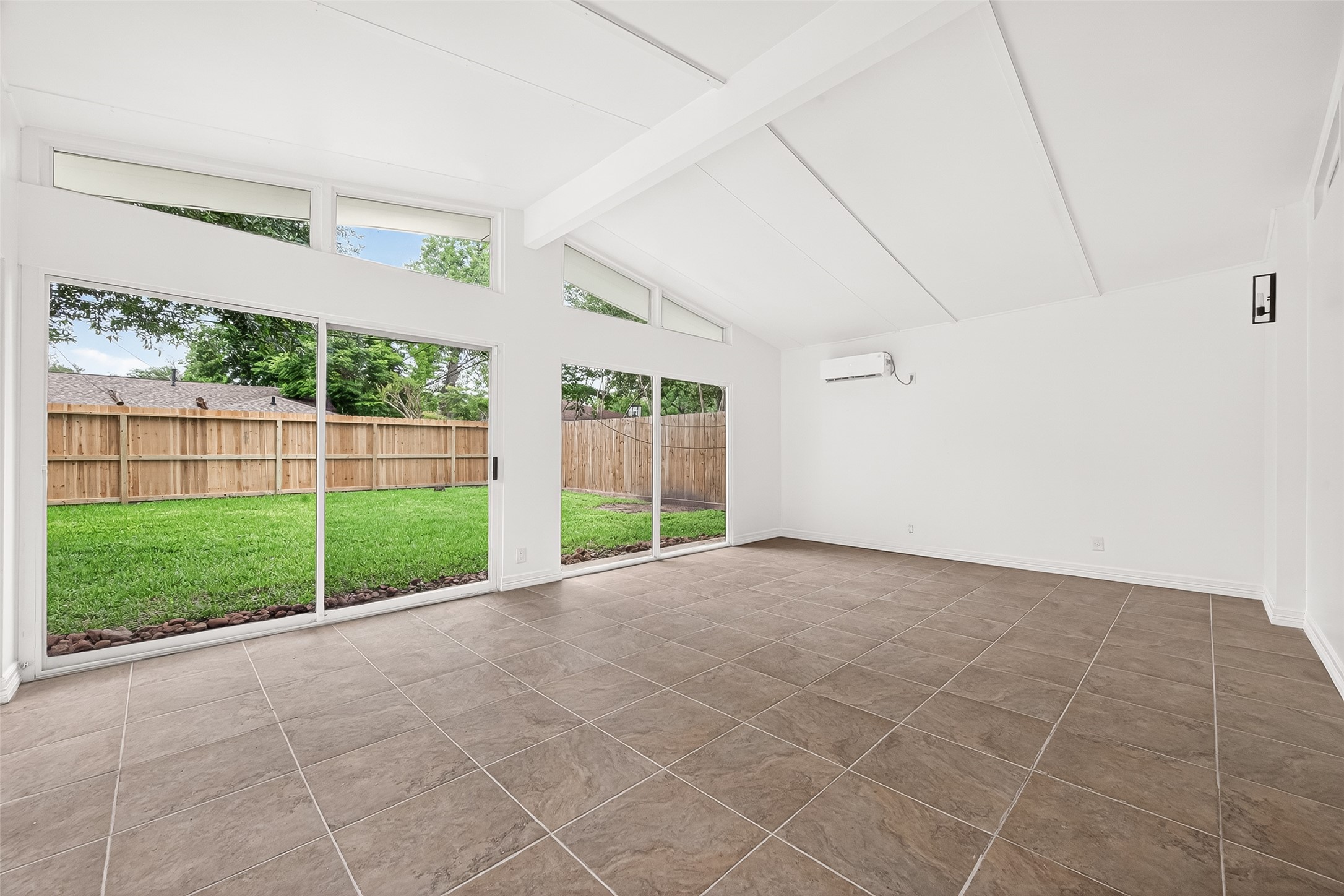 5422 Hummingbird Street Houston, TX 77096 - Photo 36 of 46