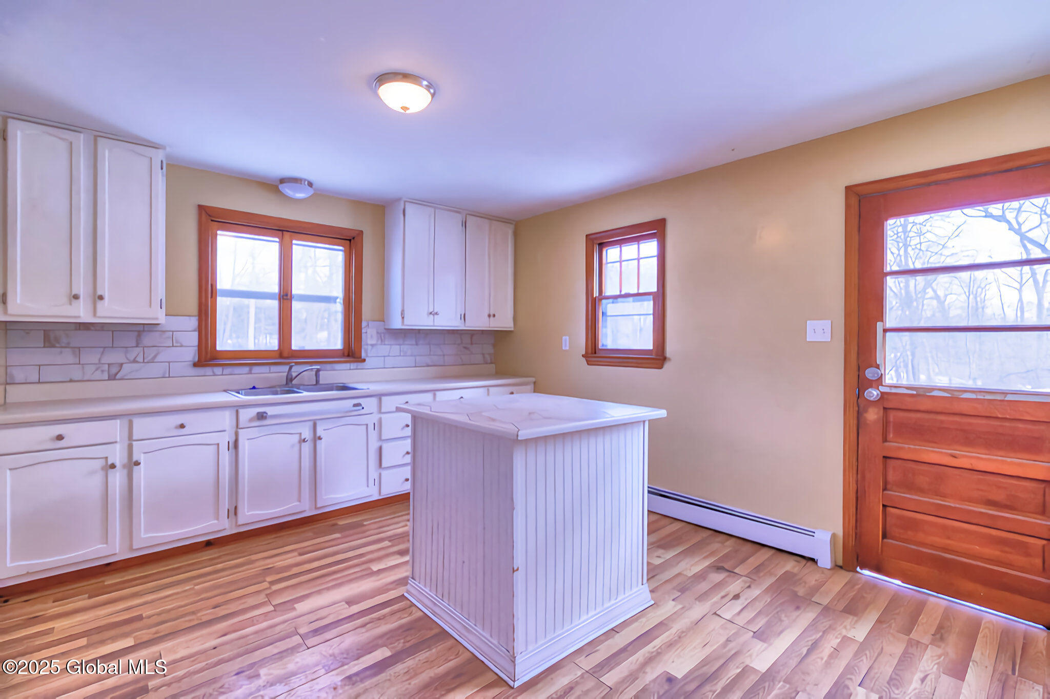 982 Watervliet Shaker Road Colonie, NY 12205 - Photo 4 of 24 982WSRd-014