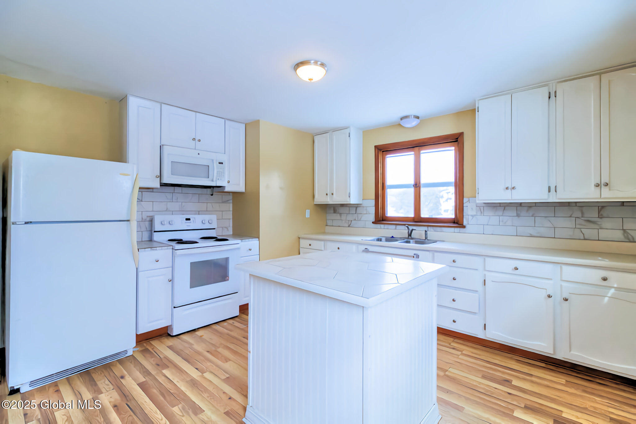 982 Watervliet Shaker Road Colonie, NY 12205 - Photo 5 of 24 982WSRd-015