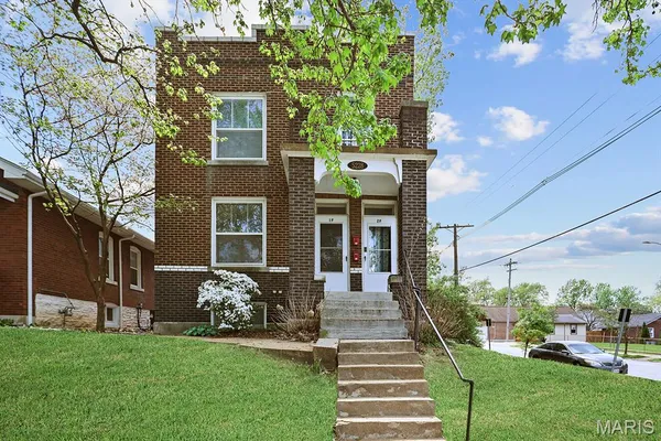 $1,400 | 5228 Finkman Street, Unit 1F, St. Louis, MO 63109