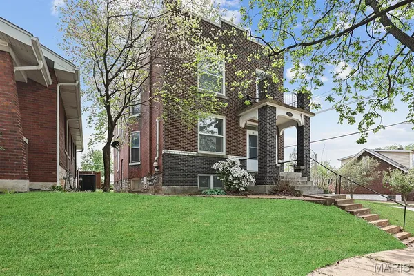 $1,400 | 5228 Finkman Street, Unit 1F, St. Louis, MO 63109