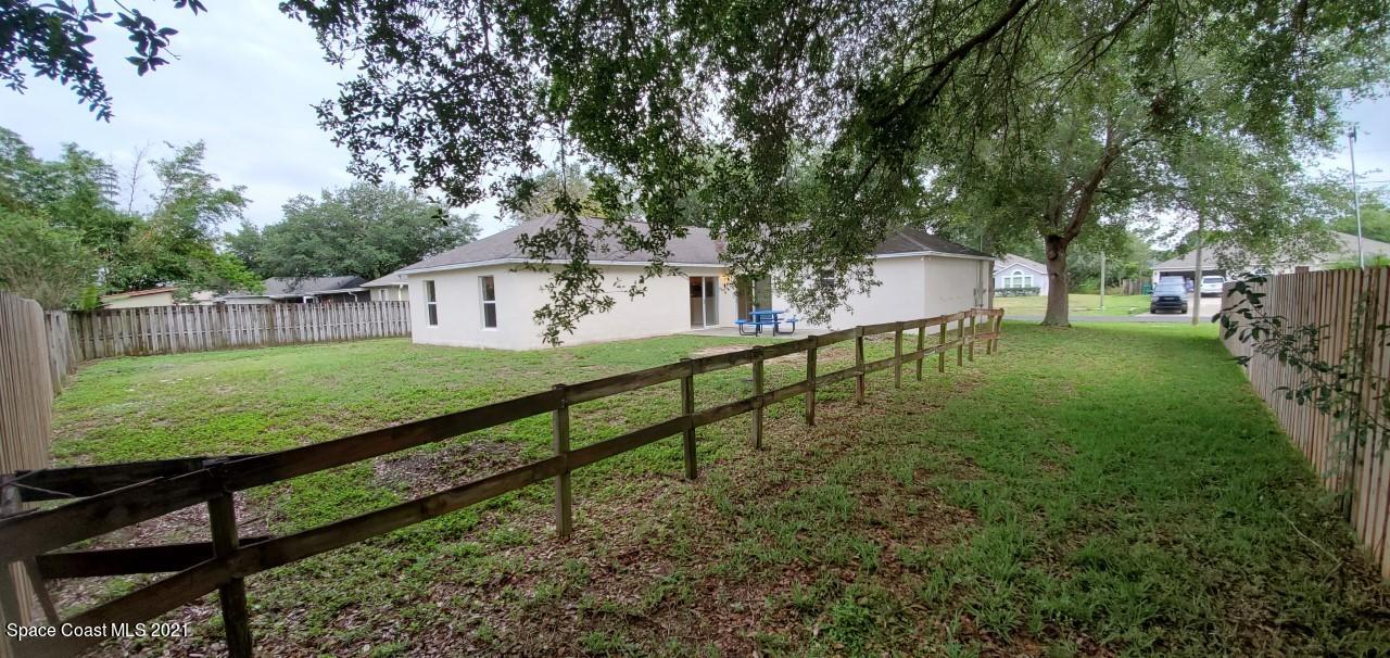 3282 Echo Ridge Place Cocoa, FL 32926 - Photo 2 of 13 Echo Yard