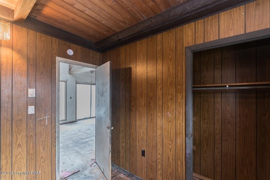 131 Rabbit Court Bushkill, PA 18324 - Photo 8 of 12 a view of elevator