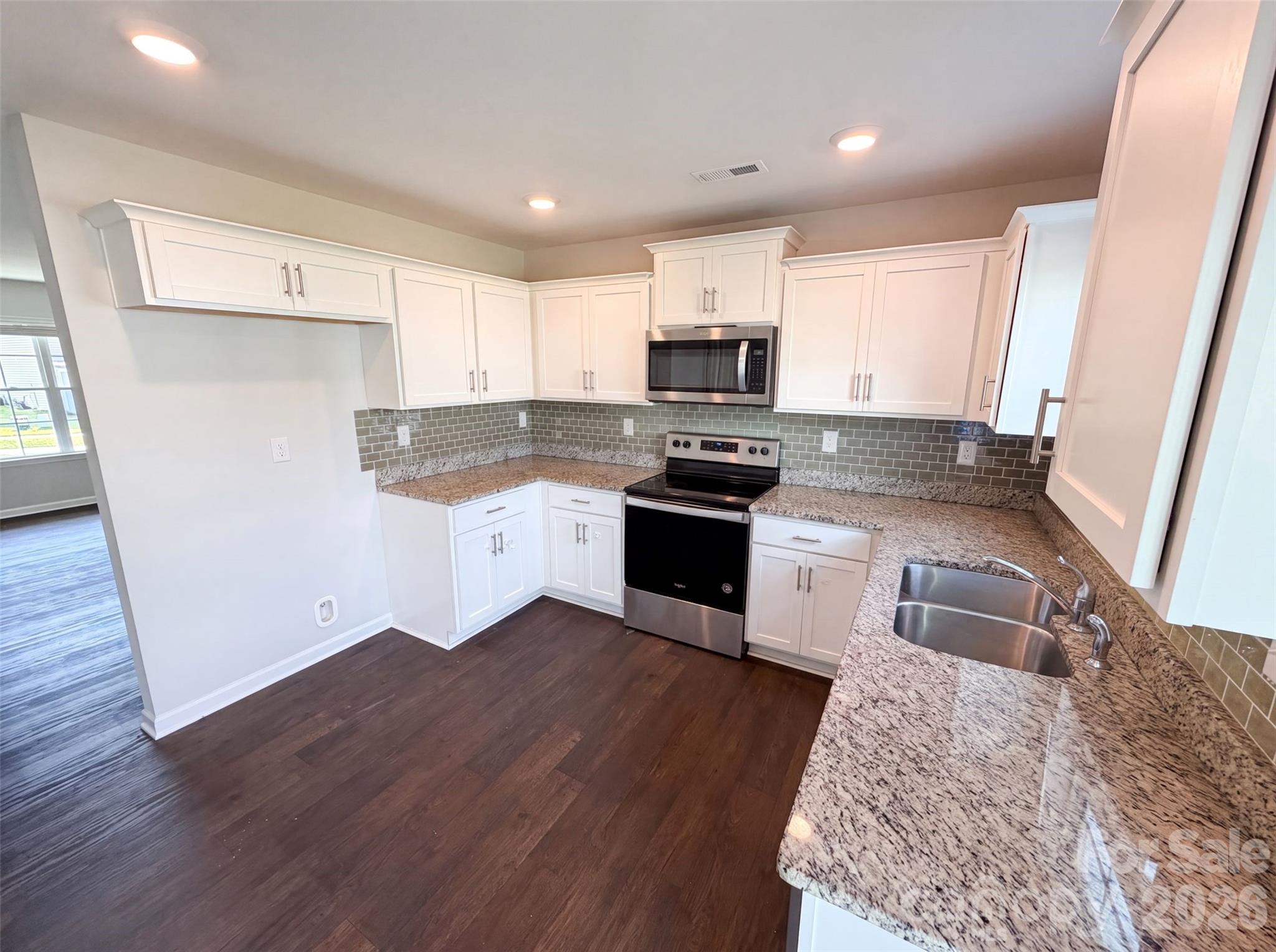 7244 Finnigan Road Charlotte, NC 28215 - Photo 8 of 21