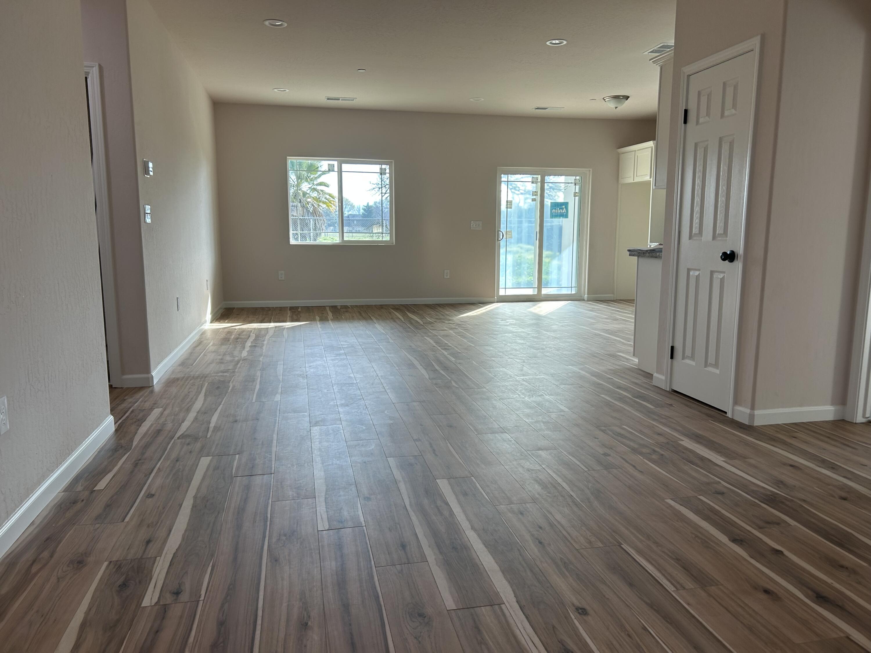 41362 David Road Orosi, CA 93647 - Photo 4 of 15 IMG_1550