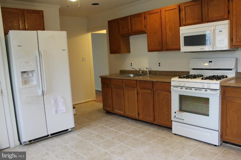 12133 Selfridge Road Silver Spring, MD 20906 - Photo 15 of 28 Kitchen