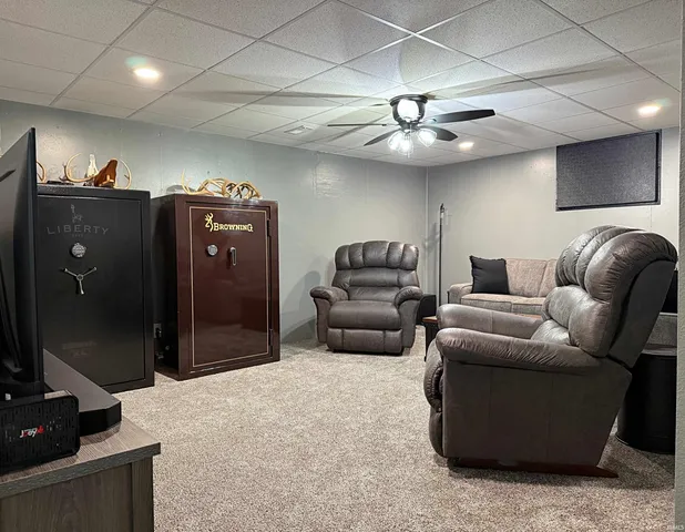 $690,000 | 13163 East 200th Street South, Loogootee, IN 47553