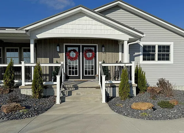 $690,000 | 13163 East 200th Street South, Loogootee, IN 47553