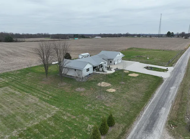 $690,000 | 13163 East 200th Street South, Loogootee, IN 47553