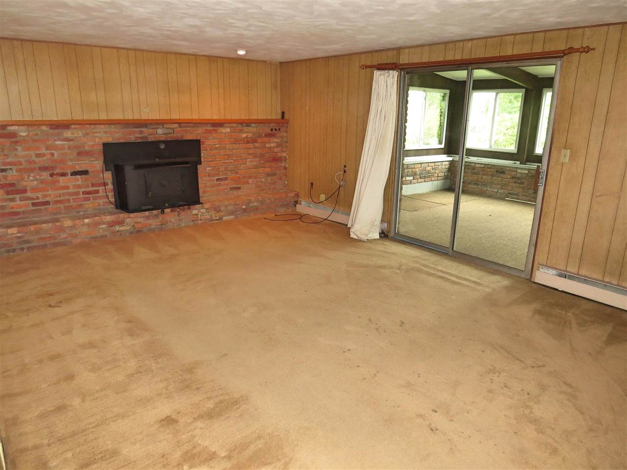 6400 Bennett Lake Road Fenton, MI 48430 - Photo 11 of 31 50023161-10.JPG