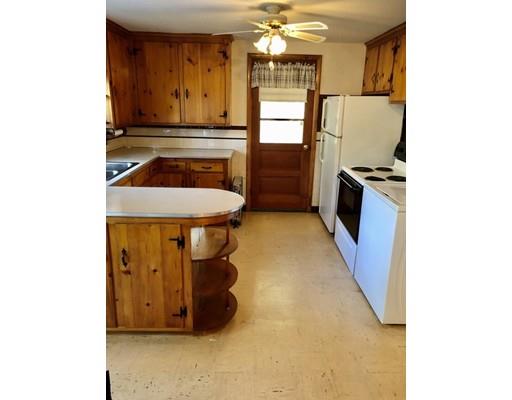 63 Arnold Road Sturbridge, MA 01518 - Photo 6 of 18