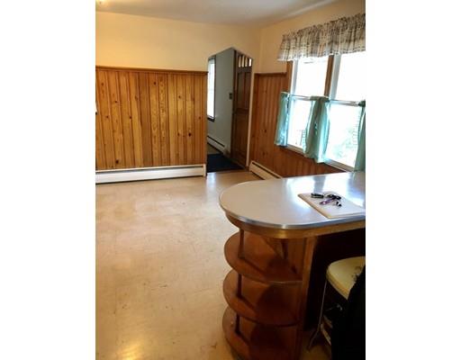 63 Arnold Road Sturbridge, MA 01518 - Photo 8 of 18