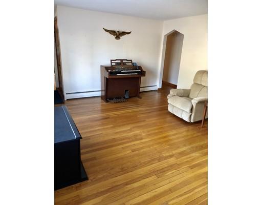 63 Arnold Road Sturbridge, MA 01518 - Photo 9 of 18