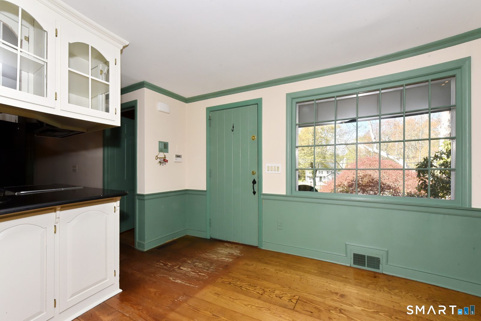 24 Coleman Road Glastonbury, CT 06033 - Photo 11 of 33