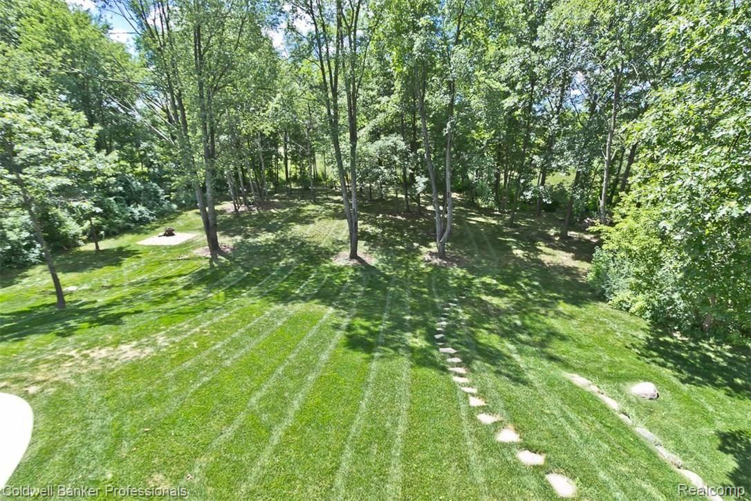 1098 Riverside Street Milford, MI 48381 - Photo 16 of 35 IMG_4571.jpg