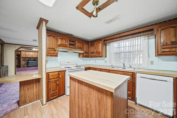 $219,000 | 1015 Southwood Drive, Clover, SC 29710