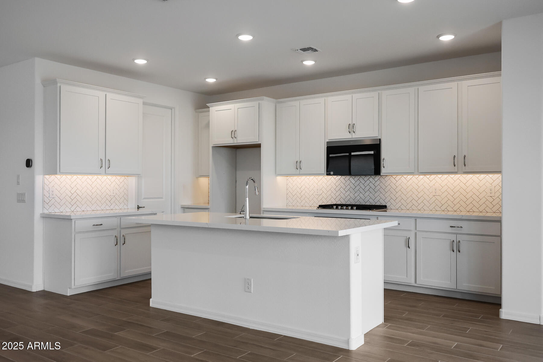 17310 West Via Dona Road Surprise, AZ 85387 - Photo 4 of 16 PHX_Tierra Vistoso_Lot 1009_Cobalt_17310