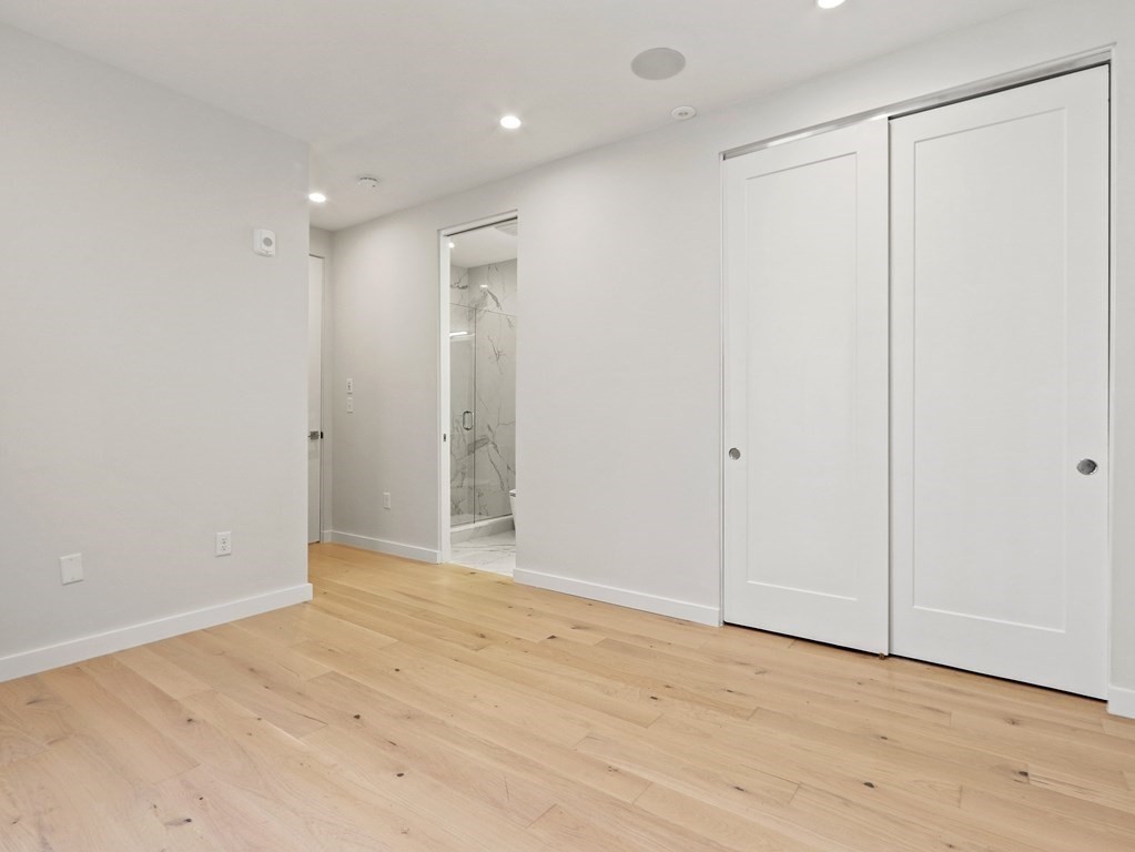 340 West 2nd Street, Unit 8 Boston, MA 02127 - Photo 11 of 38 a view of an empty room