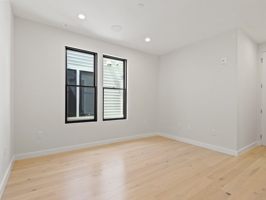 340 West 2nd Street, Unit 8 Boston, MA 02127 - Photo 12 of 38