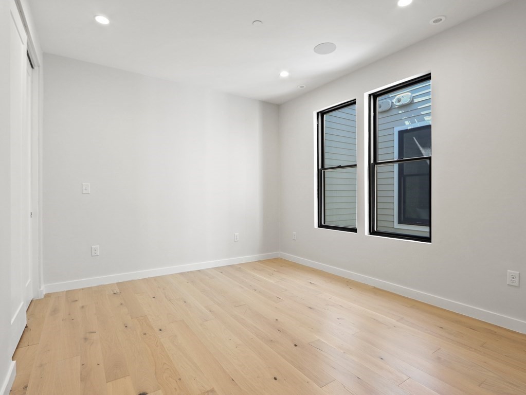 340 West 2nd Street, Unit 8 Boston, MA 02127 - Photo 10 of 38 a view of an empty room with a window