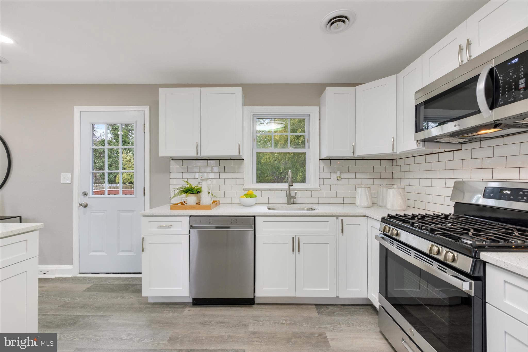 1254 Dogwood Road Arnold, MD 21012 - Photo 3 of 34