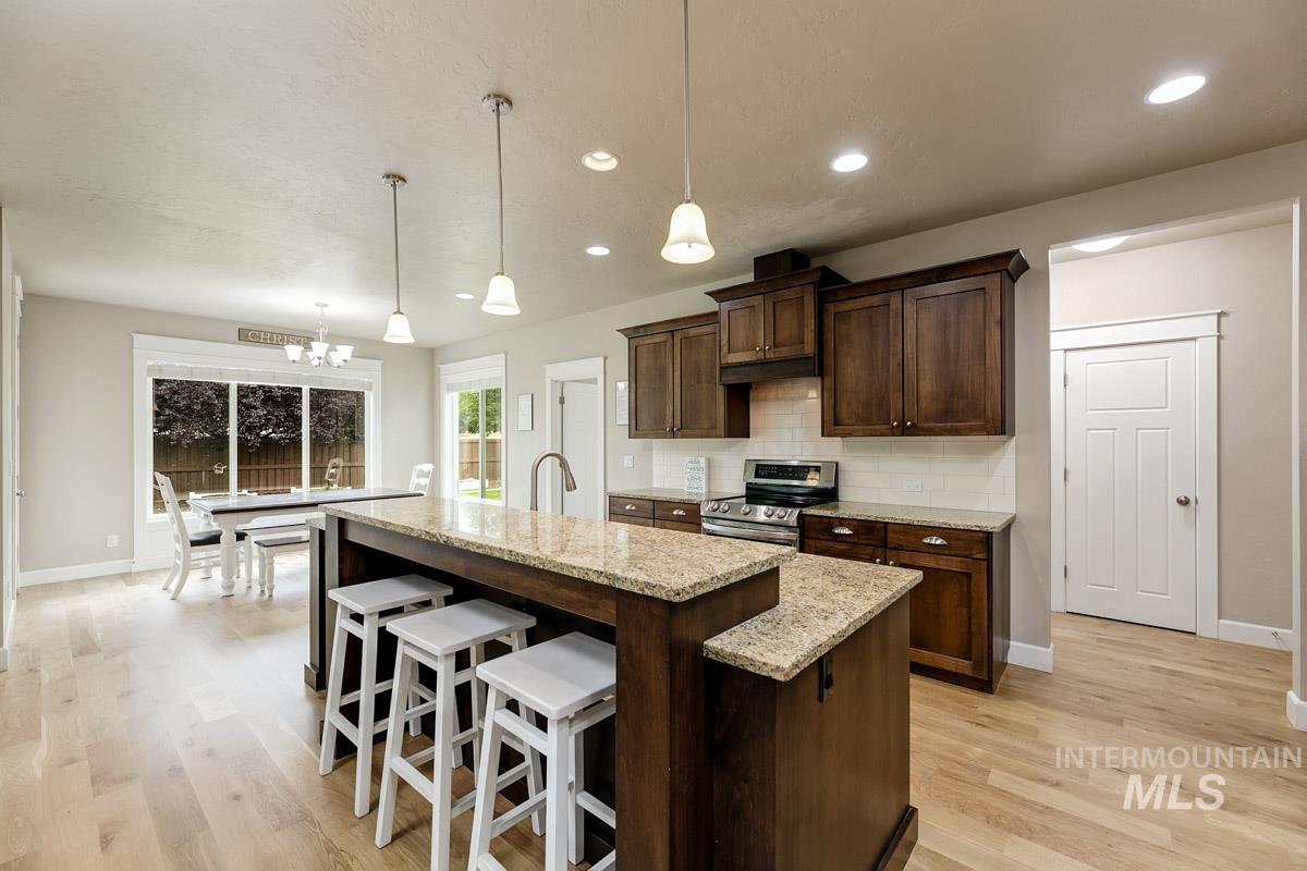 5855 North Channing Way Meridian, ID 83646 - Photo 12 of 37