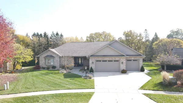 $895,000 | 10 Harlan Court, Frankenmuth, MI 48734