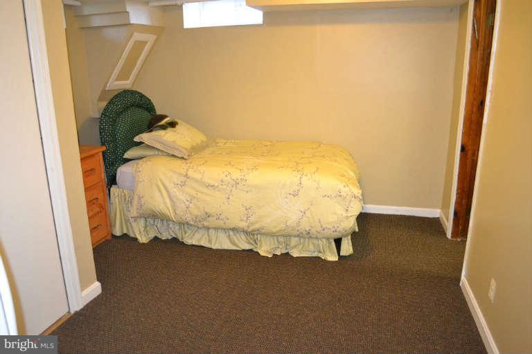 3307 Pinkney Road Baltimore, MD 21215 - Photo 17 of 18 Bedroom #4